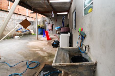 Casa para alugar com 56m², 2 quartos e sem vaga Casa para alugar com 56m², 2 quartos e sem vagaLavanderia