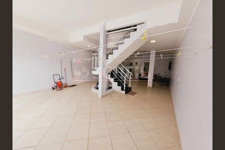 Casa à venda com 3 quartos, 278m² em Vila Anhanguera, São Paulo
