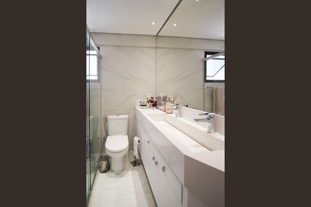 Apartamento à venda com 108m², 2 quartos e 2 vagas Apartamento à venda com 108m², 2 quartos e 2 vagasBanheiro da Suíte 1