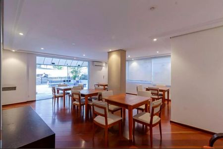 Apartamento à venda com 108m², 2 quartos e 2 vagas Apartamento à venda com 108m², 2 quartos e 2 vagasÁrea comum - Salão de festas