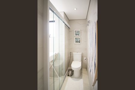 Apartamento à venda com 108m², 2 quartos e 2 vagas Apartamento à venda com 108m², 2 quartos e 2 vagasBanheiro da Suíte 2