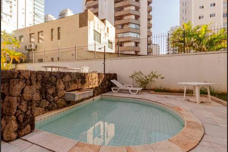 Apartamento à venda com 108m², 2 quartos e 2 vagas Apartamento à venda com 108m², 2 quartos e 2 vagasÁrea comum - Piscina