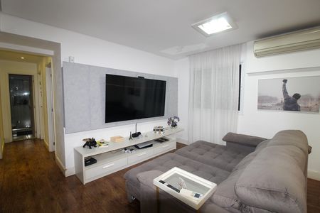 Sala de apartamento à venda com 3 quartos, 136m² em Jardim Arpoador, São Paulo