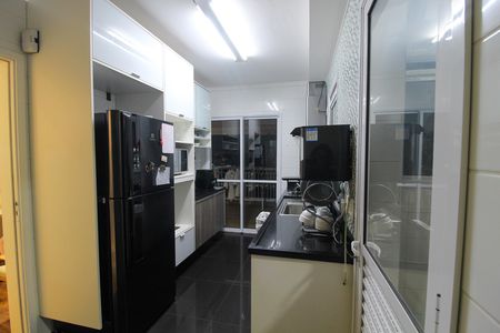 Cozinha de apartamento à venda com 3 quartos, 136m² em Jardim Arpoador, São Paulo