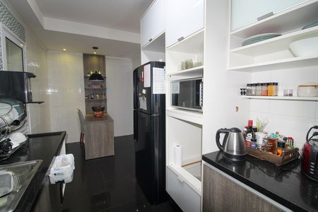 Apartamento à venda com 136m², 3 quartos e 3 vagas Apartamento à venda com 136m², 3 quartos e 3 vagasCozinha
