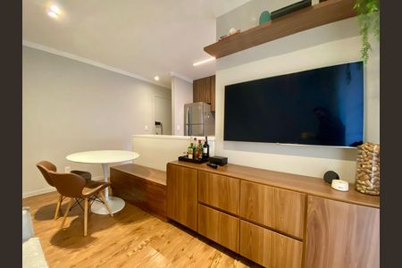 Apartamento à venda com 58m², 2 quartos e 1 vaga Apartamento à venda com 58m², 2 quartos e 1 vagaSala