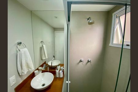 Apartamento à venda com 58m², 2 quartos e 1 vaga Apartamento à venda com 58m², 2 quartos e 1 vagaBanheiro 2