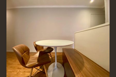 Apartamento à venda com 58m², 2 quartos e 1 vaga Apartamento à venda com 58m², 2 quartos e 1 vagaSala de Jantar