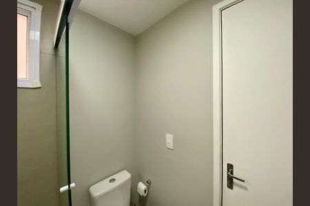 Apartamento à venda com 58m², 2 quartos e 1 vaga Apartamento à venda com 58m², 2 quartos e 1 vagaBanheiro 2