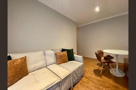 Apartamento à venda com 58m², 2 quartos e 1 vaga Apartamento à venda com 58m², 2 quartos e 1 vagaSala