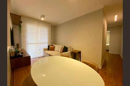 Apartamento à venda com 58m², 2 quartos e 1 vaga Apartamento à venda com 58m², 2 quartos e 1 vagaSala de Jantar