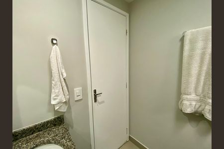 Apartamento à venda com 58m², 2 quartos e 1 vaga Apartamento à venda com 58m², 2 quartos e 1 vagaBanheiro 1