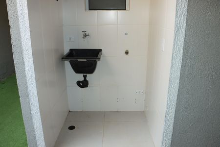 Área de serviço de apartamento para alugar com 2 quartos, 48m² em Chácara Ondas Verdes, Cotia