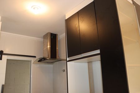 Cozinha de apartamento para alugar com 2 quartos, 48m² em Chácara Ondas Verdes, Cotia