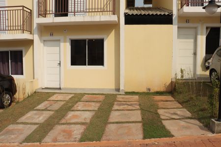 Apartamento para alugar com 48m², 2 quartos e 2 vagasFachada