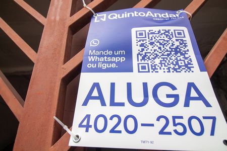 Placa de casa para alugar com 2 quartos, 75m² em Vila Santa Lucia, São Paulo