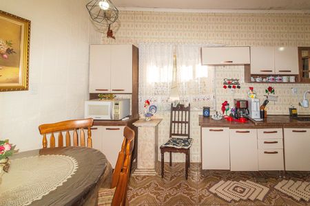 Casa à venda com 231m², 3 quartos e 3 vagasCozinha