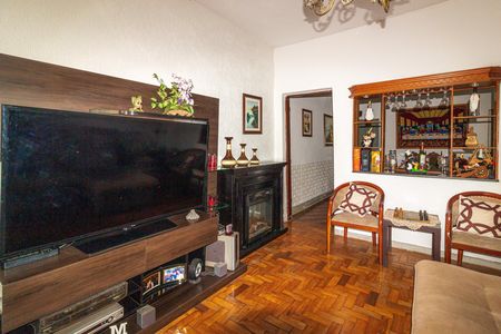 Casa à venda com 231m², 3 quartos e 3 vagasSala