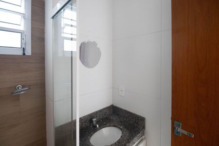 Banheiro de apartamento para alugar com 1 quarto, 35m² em Vila Constança, São Paulo