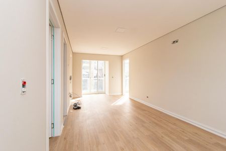 Casa de condomínio à venda com 110m², 3 quartos e 2 vagas Casa de condomínio à venda com 110m², 3 quartos e 2 vagasSala de TV