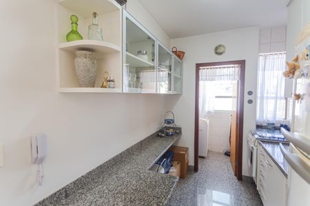 Cozinha de apartamento à venda com 1 quarto, 60m² em Funcionários, Belo Horizonte
