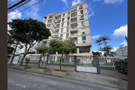 Apartamento para alugar com 61m², 2 quartos e 1 vagaFachada + placa