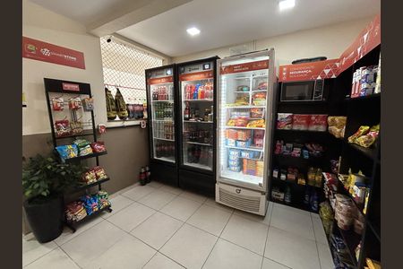 Área comum de apartamento para alugar com 2 quartos, 61m² em Praça Seca, Rio de Janeiro