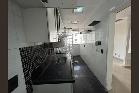 Cozinha de apartamento para alugar com 2 quartos, 61m² em Praça Seca, Rio de Janeiro