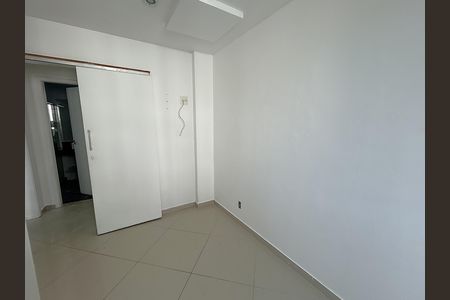 Quarto 1 de apartamento para alugar com 2 quartos, 61m² em Praça Seca, Rio de Janeiro