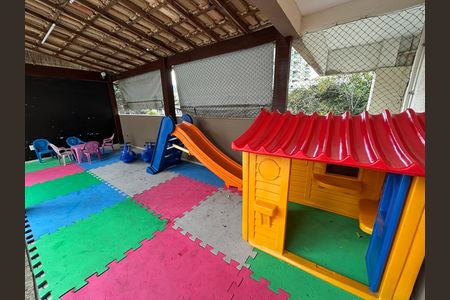 Apartamento para alugar com 61m², 2 quartos e 1 vagaÁrea comum - Playground