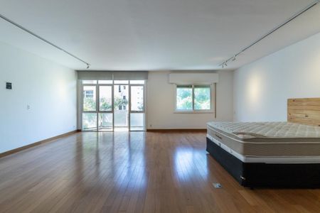 Apartamento à venda com 90m², 1 quarto e sem vaga