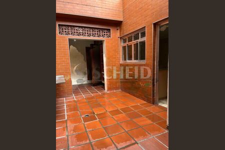 Casa à venda com 220m², 3 quartos e 6 vagas