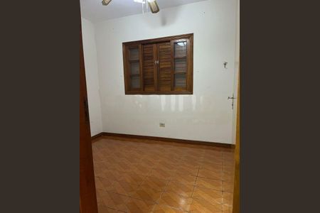 Casa à venda com 220m², 3 quartos e 6 vagas