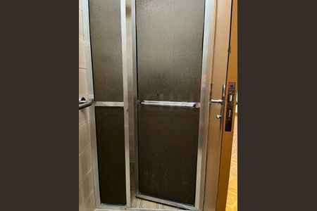 Casa à venda com 220m², 3 quartos e 6 vagas