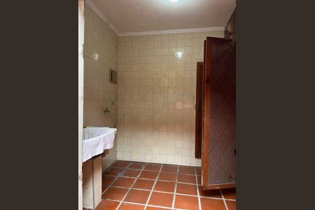Casa à venda com 220m², 3 quartos e 6 vagas