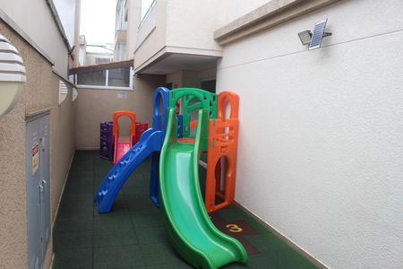 Apartamento para alugar com 68m², 2 quartos e 1 vagaÁrea comum - Playground