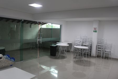 Apartamento para alugar com 68m², 2 quartos e 1 vagaÁrea comum - Salão de festas
