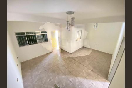 Casa à venda com 7 quartos, 200m² em Jardim Nizia, São Paulo