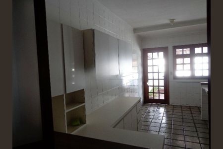 Casa à venda com 250m², 4 quartos e 4 vagas