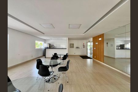 Apartamento à venda com 43m², 2 quartos e 1 vaga Apartamento à venda com 43m², 2 quartos e 1 vagaÁrea comum - Salão de festas