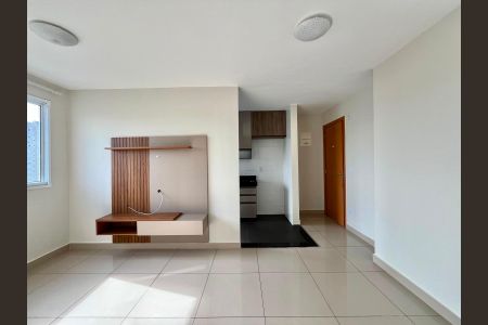 Sala de apartamento para alugar com 2 quartos, 43m² em Parque Industrial, Campinas