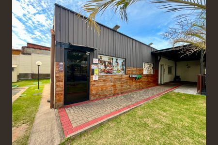 Apartamento à venda com 43m², 2 quartos e 1 vaga Apartamento à venda com 43m², 2 quartos e 1 vagaÁrea comum -Mini Mercado