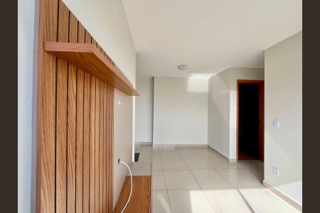 Sala de apartamento para alugar com 2 quartos, 43m² em Parque Industrial, Campinas
