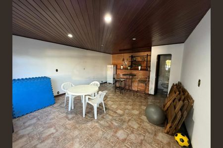 Casa à venda com 3 quartos, 195m² em Jardim Marajoara, São Paulo