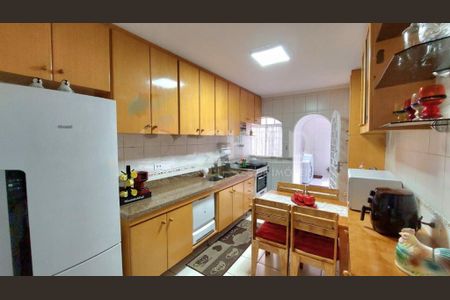 Casa à venda com 3 quartos, 150m² em Campo Grande, São Paulo