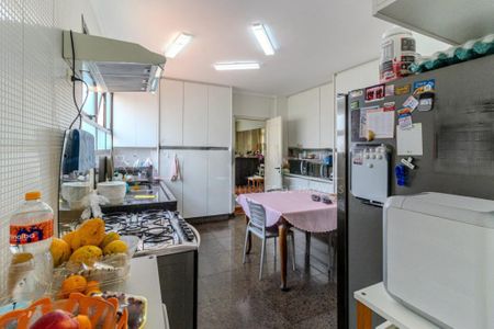 Apartamento à venda com 324m², 4 quartos e 3 vagas
