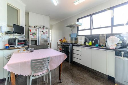 Apartamento à venda com 324m², 4 quartos e 3 vagas