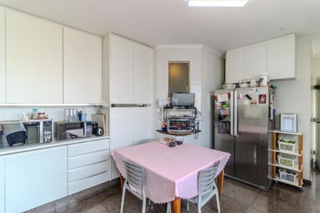 Apartamento à venda com 324m², 4 quartos e 3 vagas