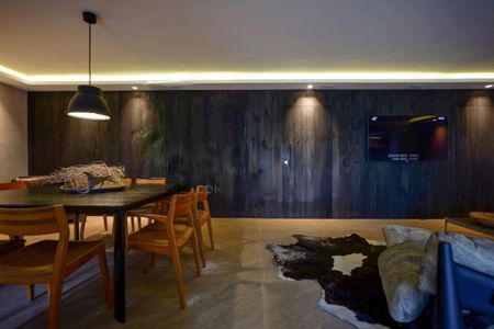Apartamento à venda com 210m², 3 quartos e 4 vagas