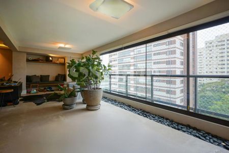 Apartamento à venda com 210m², 3 quartos e 4 vagas